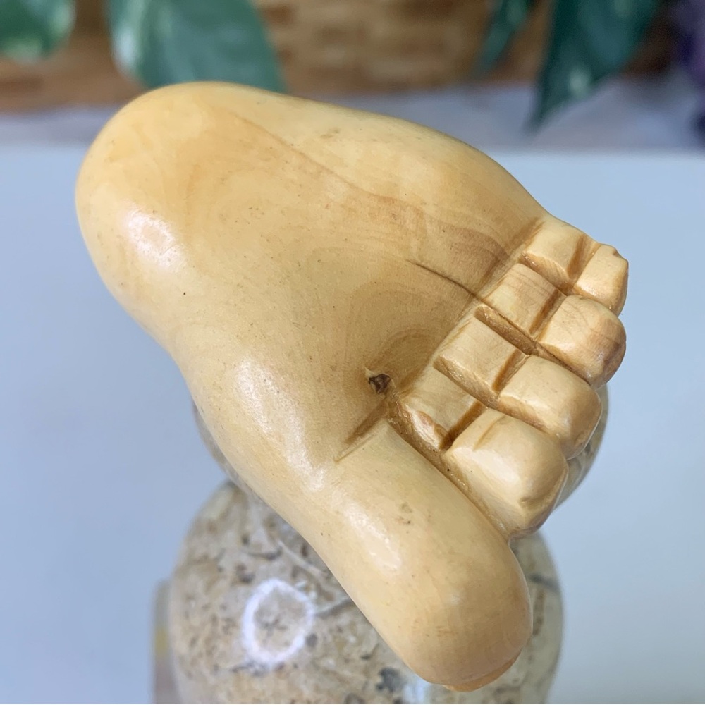 Vintage Netsuke Human Foot With Spider Carving Boxwood Hand Carved Figurine 2.5" - Picture 11 of 16